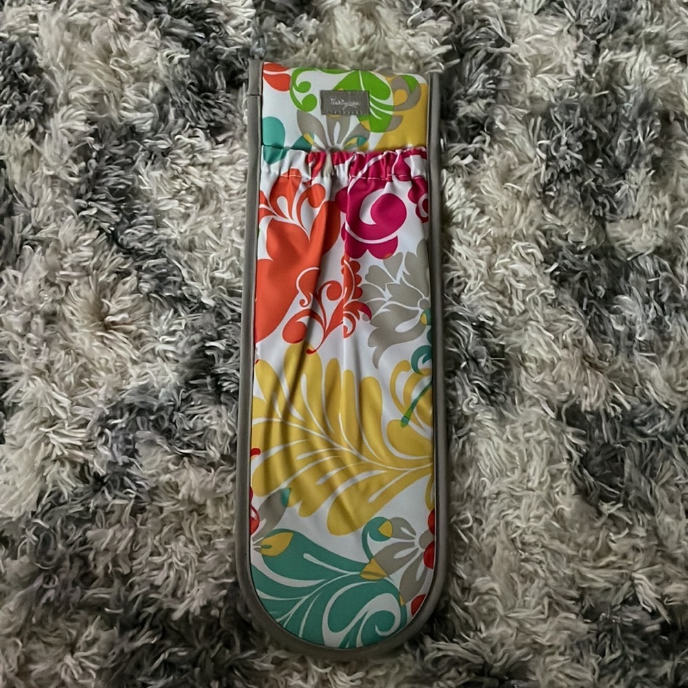 Flat Iron Holder